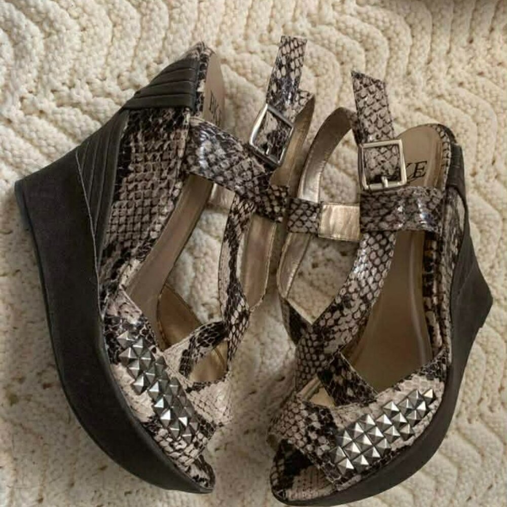 EUC BKE Sole Reptile Print Platform Wedge Sandals size 8